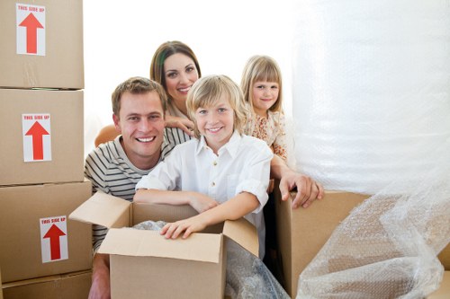 Medium-sized moving van for Bermondsey relocations
